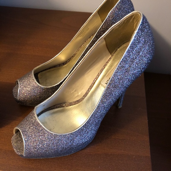 Steve Madden Pumps - Picture 1 of 5